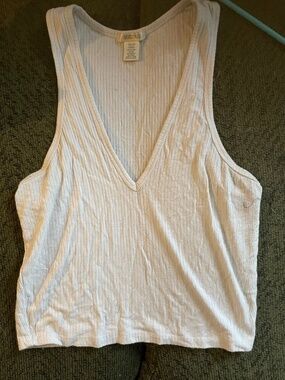 White V neck crop top tank